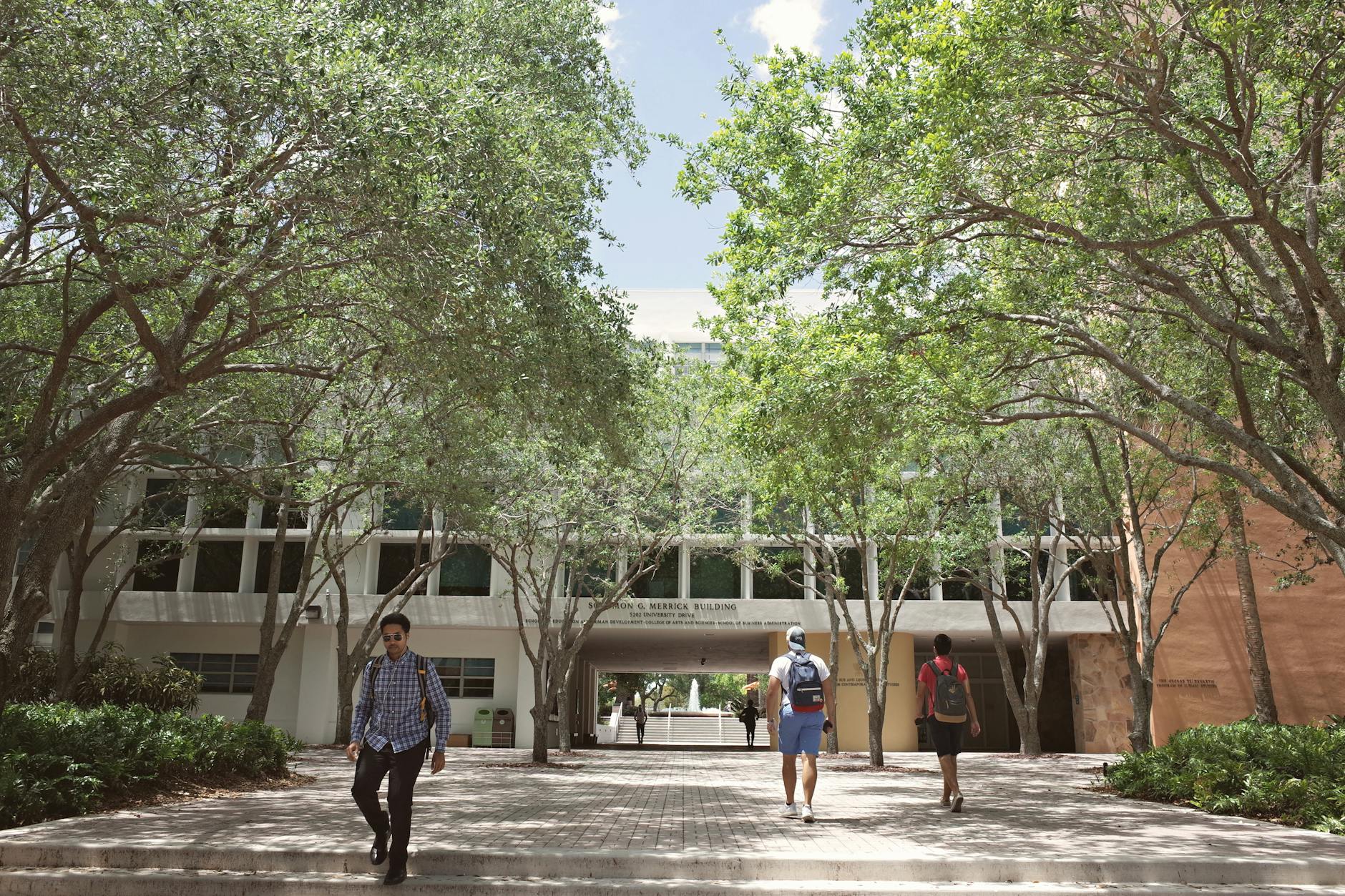 university campus life in coral gables daylight